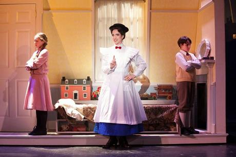 Mary Poppins (Elizabeth Earley)