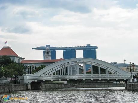 Singapore 0144 M Fantastic Singapore Architecture: Marina Bay Sands