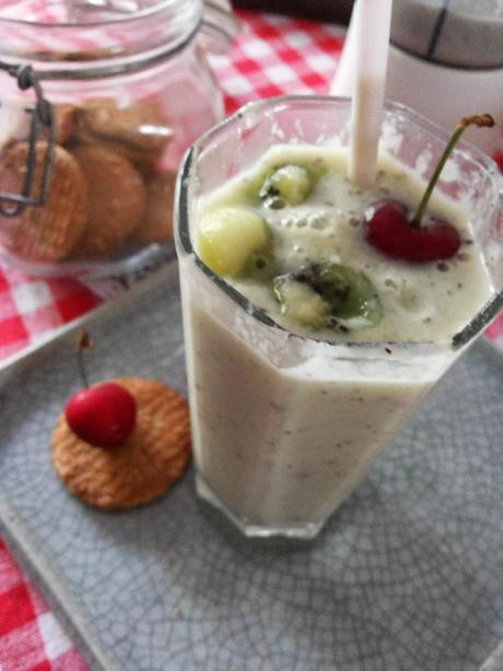 Kiwi Smoothie and the first Summer Holiday