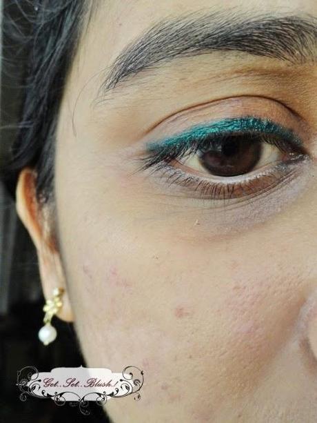 Revlon ColorStay One Stroke Defining Eyeliner in Glazed Green Review,Swatches,EOTD