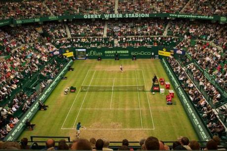there have been six different players to complete the Queen's Club-Wimbledon title double in the same year, including John McEnroe (81, 84), Jimmy Connors (82), Boris Becker (85), Pete Sampras (95, 99), Lleyton Hewitt (2002) and Rafael Nadal (2008). 