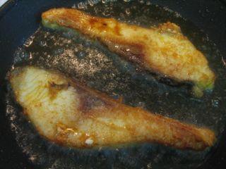 Fry to crispy brown fish