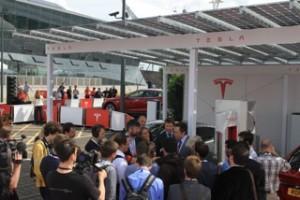Tesla S launched in London