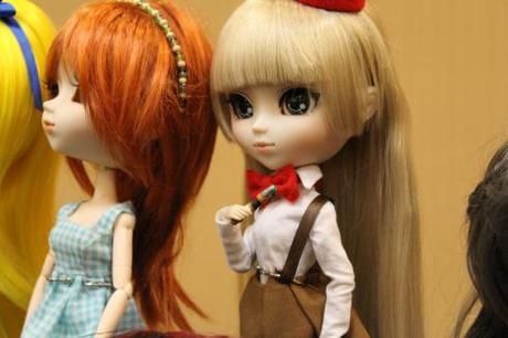 This Doctor Who themed Pullip is on the Victorique stock body I reviewed a while back!