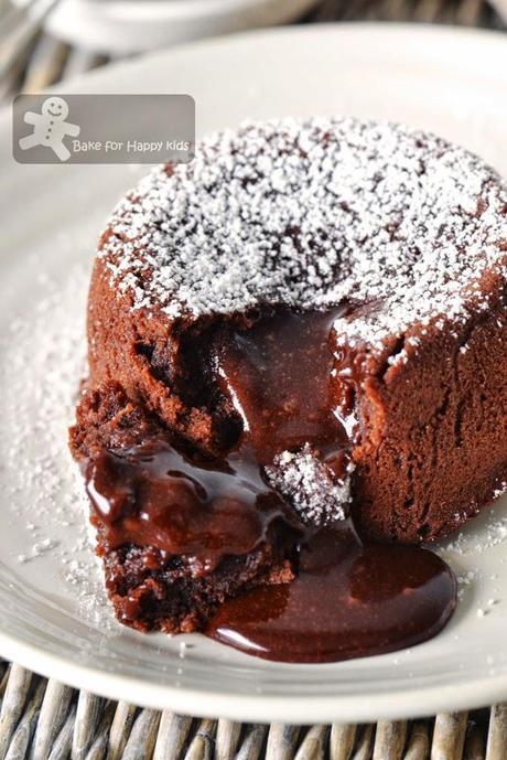 molten lava chocolate cake Paula Deen
