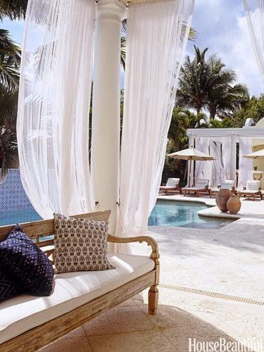 25 Stunningly Beautoful Outdoor Pools and Backyards