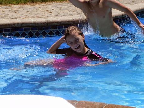 25 Stunningly Beautoful Outdoor Pools and Backyards