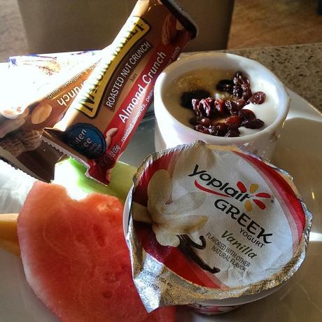 Yoplai & Nature Valley Breakfast via Fitful Focus