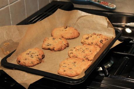 Recipe || Raisin and Oat Cookies