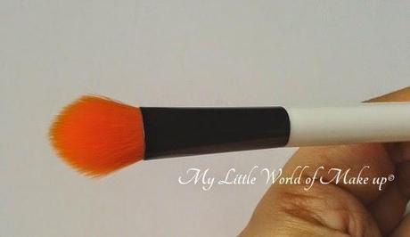 Colorbar Emphaseyes Eye Blending Brush Review