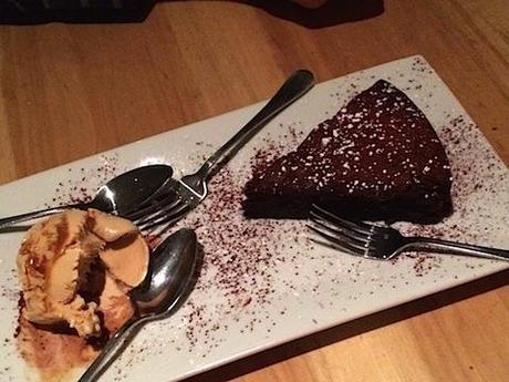 flourless chocolate cake.jpg