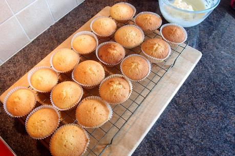 Cook with Me: Easy Lemon Cupcakes