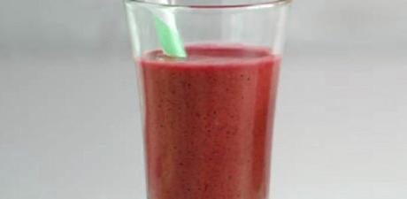 Strawberry cherry smoothie