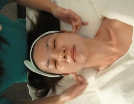 Clarifying facial by Exuviance Club