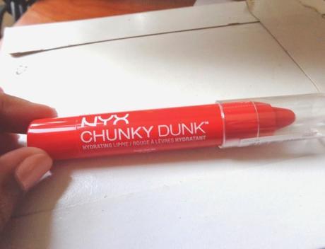 Starring - NYX Chunky Dunk Hydrating Lippie in 