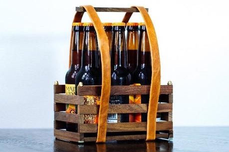 Beer Carrier in Leather & Wood