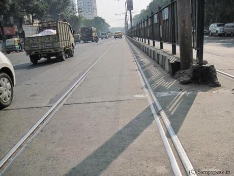 accident averted in Kolkatta; Trams of Madras ~ and the Tram Road ?