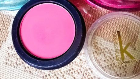 Kosmik Professional Blusher R-21 Review Kosmik Professional Blusher R-21 Review