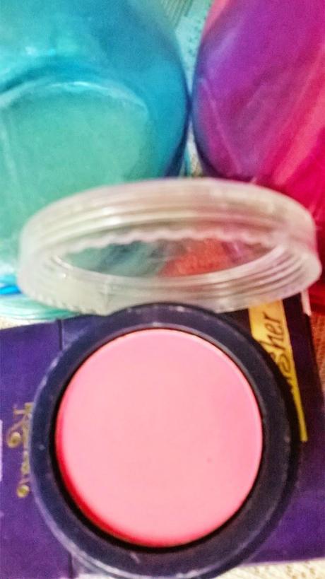 Kosmik Professional Blusher R-21 Review Kosmik Professional Blusher R-21 Review