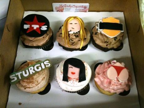 Cupcake Adventures With Flaunt!