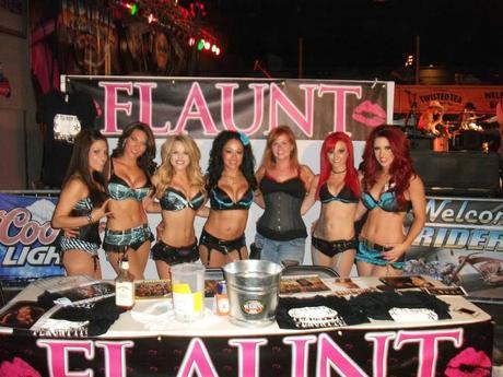 Cupcake Adventures With Flaunt!