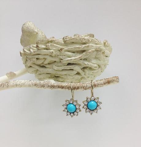 turquoise flower drop earrings IMG 4812 turquoiseflower bird600Pretty & Petite Turquoise Flower Earrings