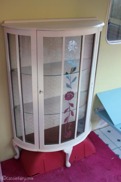 My little vintage caravan project ~ DIY display cabinet makeover