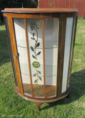 My little vintage caravan project ~ DIY display cabinet makeover