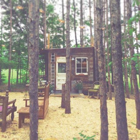 #DIY Tiny Cabin http://www.lynneknowlton.com/tiny-cabin/ 