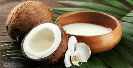 homemade-coconut-milk-shampoo-2