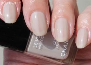 Chanel Le Vernis Swatches – neutral shades (Attraction, Frenzy, Quartz)