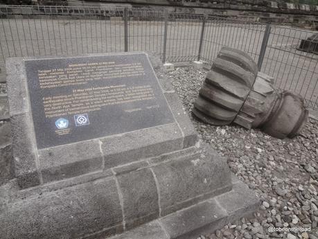 Monument,Earthquake,Indonesia