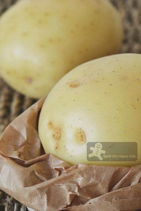 Asian Style Potato Custard Buns (Agnes Chang vs Alan Ooi)