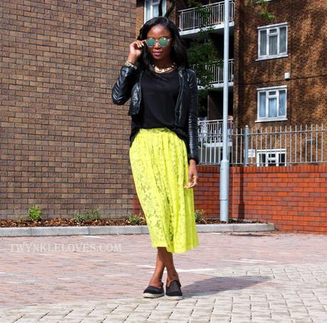 Today I'm Wearing: Yellow Lace + Black