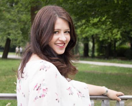 4 Years of Travel Blogging and Living in Germany Laurel headshots