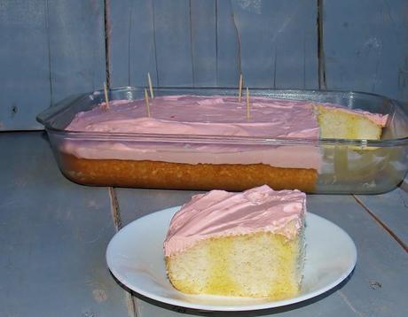 Strawberry Lemon Poke Cake - Kellis Kitc