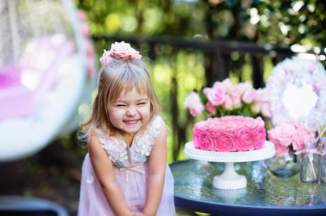 How to hold a garden birthday party for your child