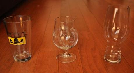 glassware-pint glass-snifter-ipa glass-beer