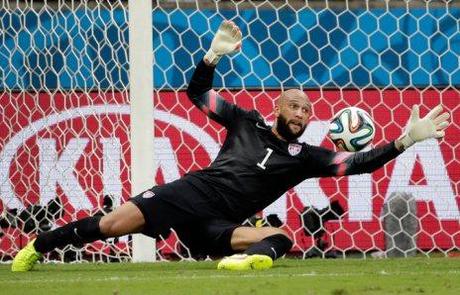 Team USA goalie Tim Howard saves another one (www.nytimes.com)