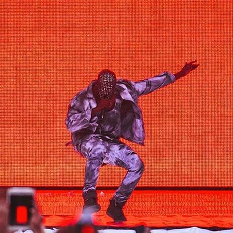kanye-wireless-festival