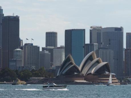 P1110195 シドニーで穏やかな潮風に包まれて / The ocean breeze blows in Sydney