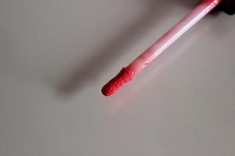 REVIEW: Tanya Burr Lipgloss - Picnic in the Park