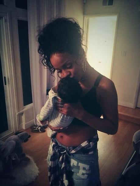 Rihanna Bonds With Niece