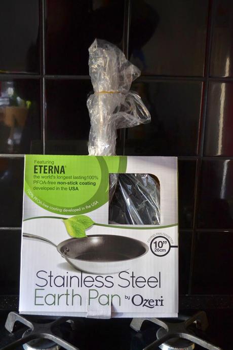 The Stainless Steel Earth Pan by Ozeri
