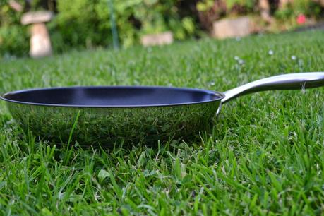 The Stainless Steel Earth Pan by Ozeri