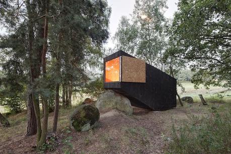 build | forest retreat
