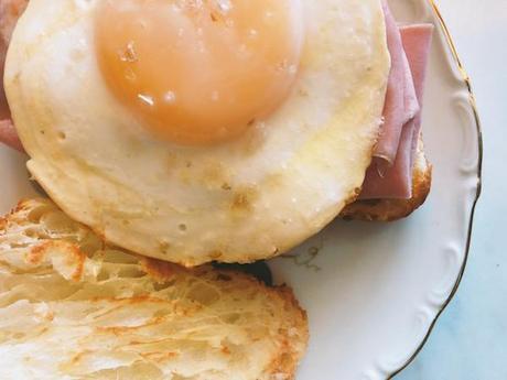 duck_egg_croissant_FeedMeDearly