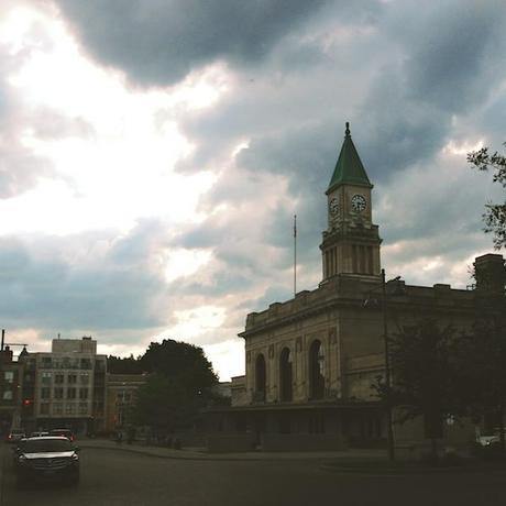 toronto_liquorstore_FeedMeDearly (1)