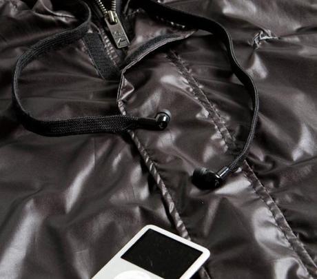 rusty_wired_raincoat_headphone_shirt