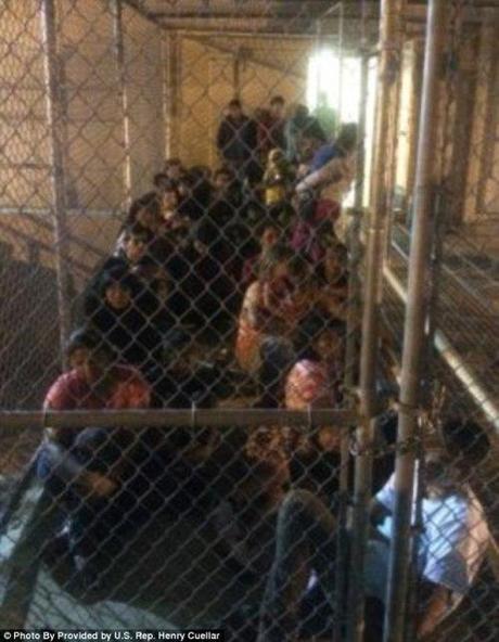 caged illegals in Texas